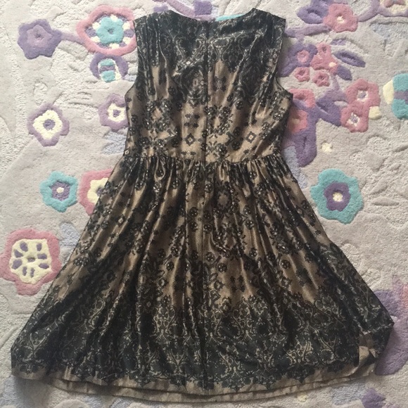 Dark lace pattern dress from Joe Fresh - Picture 3 of 3